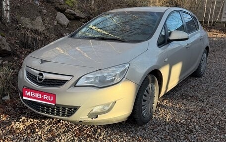 Opel Astra J, 2010 год, 444 000 рублей, 1 фотография