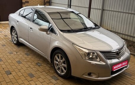 Toyota Avensis III рестайлинг, 2009 год, 1 080 000 рублей, 1 фотография