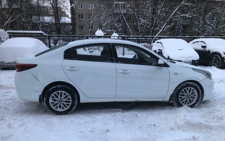 KIA Rio IV, 2018 год, 1 098 000 рублей, 1 фотография