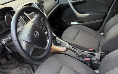 Opel Astra J, 2010 год, 444 000 рублей, 2 фотография