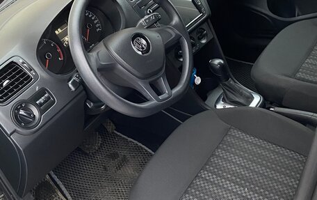 Volkswagen Polo VI (EU Market), 2016 год, 1 400 000 рублей, 2 фотография