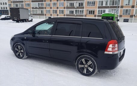 Opel Zafira B, 2011 год, 880 000 рублей, 4 фотография