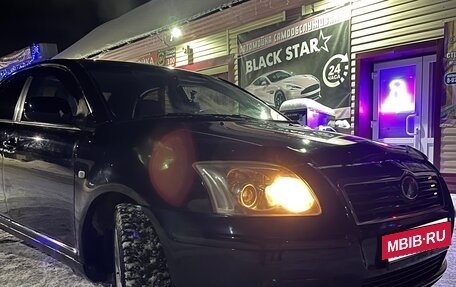 Toyota Avensis III рестайлинг, 2004 год, 765 000 рублей, 2 фотография