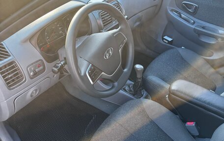 Hyundai Accent II, 2011 год, 610 000 рублей, 4 фотография