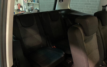 Volkswagen Sharan II, 2011 год, 1 435 000 рублей, 13 фотография