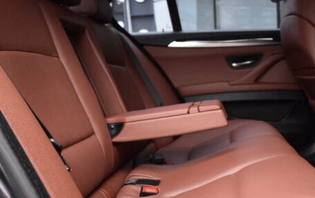 BMW 5 серия, 2012 год, 1 850 000 рублей, 4 фотография