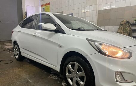 Hyundai Solaris II рестайлинг, 2013 год, 700 000 рублей, 5 фотография