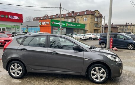 Hyundai Solaris II рестайлинг, 2012 год, 920 000 рублей, 3 фотография