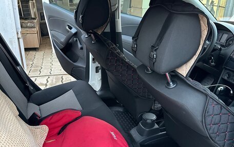 Volkswagen Polo VI (EU Market), 2010 год, 800 000 рублей, 5 фотография