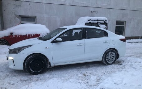 KIA Rio IV, 2018 год, 1 098 000 рублей, 3 фотография