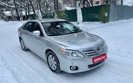 Toyota Camry, 2009 год, 1 050 000 рублей, 4 фотография