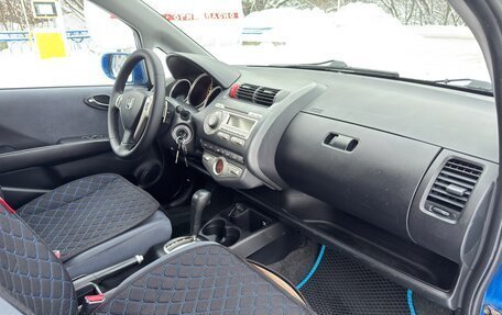 Honda Jazz I рестайлинг, 2006 год, 519 000 рублей, 30 фотография
