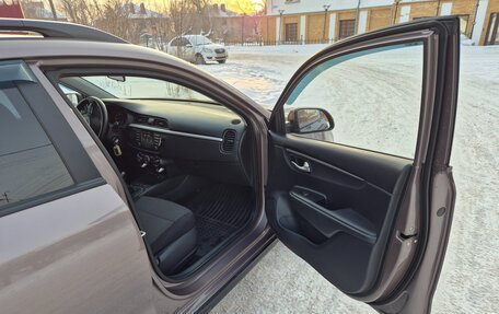 KIA Rio IV, 2018 год, 1 320 000 рублей, 10 фотография