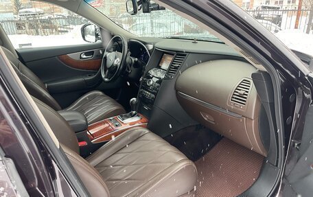 Infiniti QX70, 2014 год, 2 280 000 рублей, 11 фотография