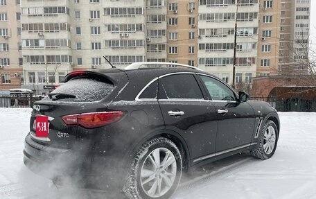 Infiniti QX70, 2014 год, 2 280 000 рублей, 5 фотография