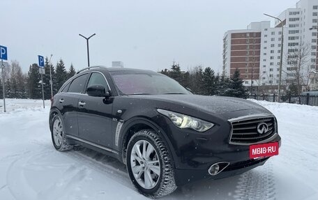 Infiniti QX70, 2014 год, 2 280 000 рублей, 3 фотография
