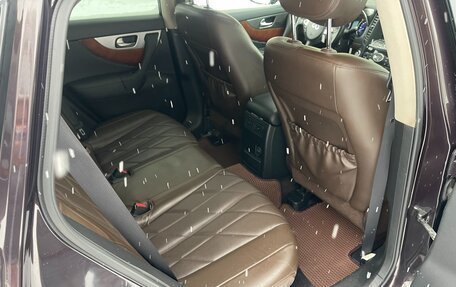 Infiniti QX70, 2014 год, 2 280 000 рублей, 15 фотография