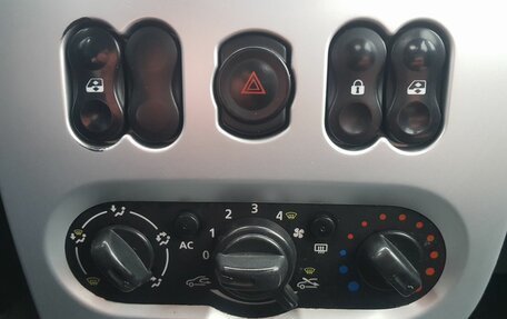 Renault Logan I, 2013 год, 349 000 рублей, 6 фотография