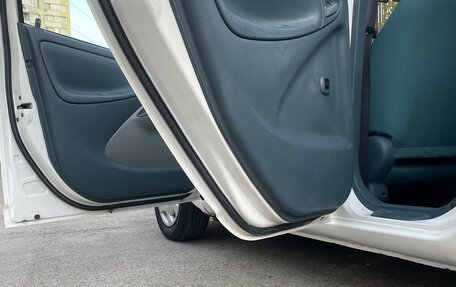 Toyota Vitz, 2000 год, 420 000 рублей, 9 фотография