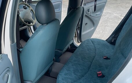 Toyota Vitz, 2000 год, 420 000 рублей, 13 фотография