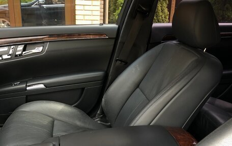 Mercedes-Benz S-Класс, 2005 год, 1 600 000 рублей, 31 фотография