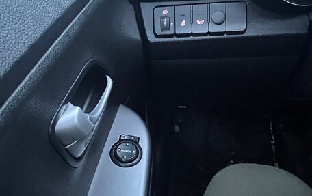 KIA Rio III рестайлинг, 2017 год, 1 000 000 рублей, 6 фотография