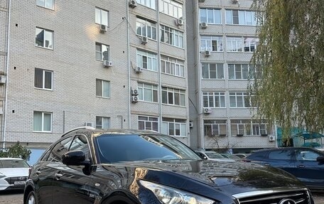 Infiniti QX70, 2014 год, 2 500 000 рублей, 2 фотография