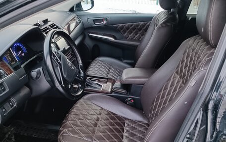 Toyota Camry, 2017 год, 2 150 000 рублей, 10 фотография