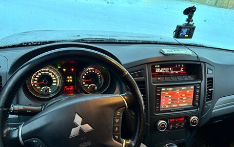 Mitsubishi Pajero IV, 2012 год, 2 700 000 рублей, 10 фотография