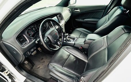 Dodge Charger, 2017 год, 3 399 000 рублей, 13 фотография