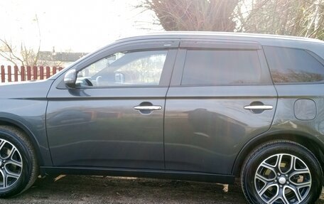 Mitsubishi Outlander III рестайлинг 3, 2014 год, 1 750 000 рублей, 5 фотография