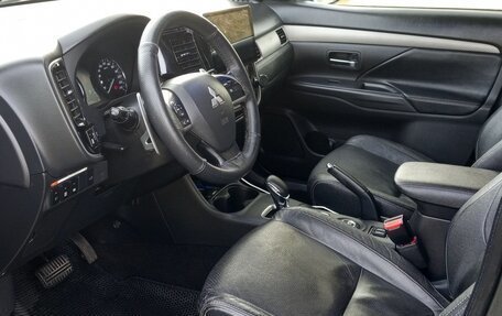 Mitsubishi Outlander III рестайлинг 3, 2014 год, 1 750 000 рублей, 8 фотография