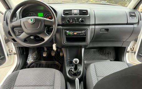 Skoda Fabia II, 2011 год, 478 000 рублей, 26 фотография