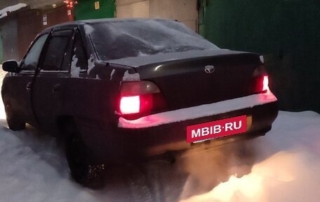 Daewoo Nexia I рестайлинг, 1998 год, 100 000 рублей, 4 фотография