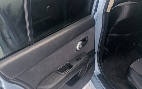 Nissan Tiida, 2011 год, 700 000 рублей, 6 фотография