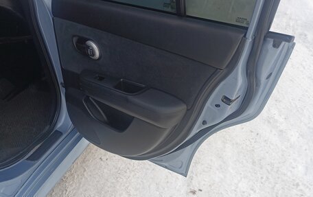 Nissan Tiida, 2011 год, 700 000 рублей, 3 фотография