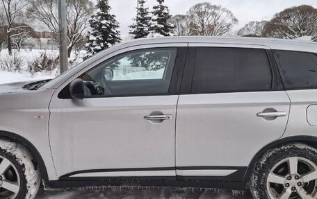 Mitsubishi Outlander III рестайлинг 3, 2017 год, 1 780 000 рублей, 2 фотография