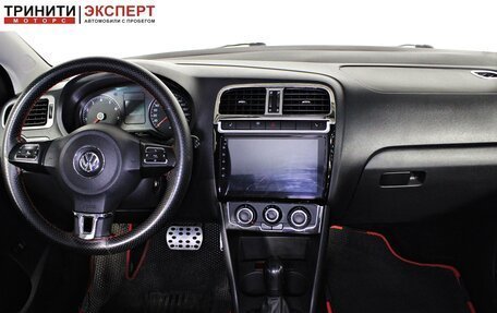 Volkswagen Polo VI (EU Market), 2011 год, 837 000 рублей, 12 фотография