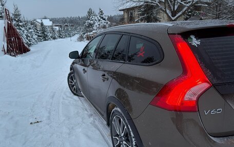 Volvo V60 Cross Country II, 2015 год, 2 100 000 рублей, 12 фотография