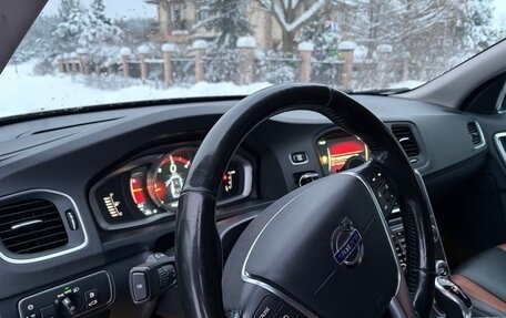 Volvo V60 Cross Country II, 2015 год, 2 100 000 рублей, 13 фотография