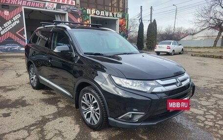 Mitsubishi Outlander III рестайлинг 3, 2018 год, 2 200 000 рублей, 5 фотография