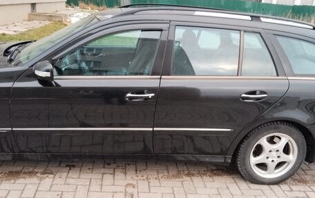 Mercedes-Benz E-Класс, 2005 год, 900 000 рублей, 3 фотография