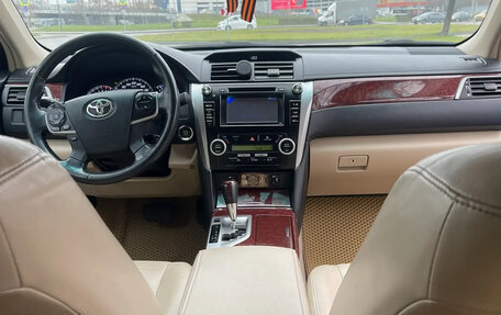 Toyota Camry, 2014 год, 1 850 000 рублей, 12 фотография