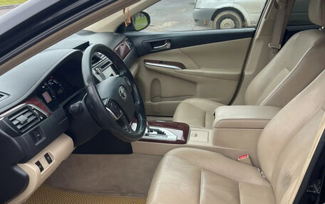 Toyota Camry, 2014 год, 1 850 000 рублей, 18 фотография