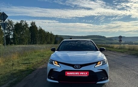 Toyota Camry, 2021 год, 3 500 000 рублей, 13 фотография