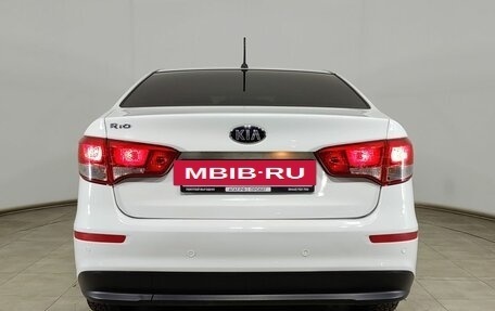 KIA Rio III рестайлинг, 2015 год, 1 099 000 рублей, 6 фотография