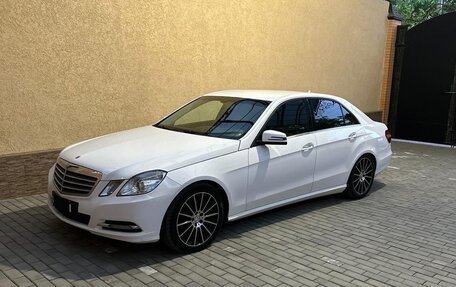 Mercedes-Benz E-Класс, 2012 год, 980 000 рублей, 7 фотография