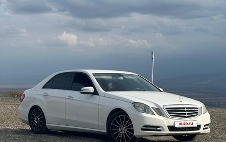 Mercedes-Benz E-Класс, 2012 год, 980 000 рублей, 9 фотография