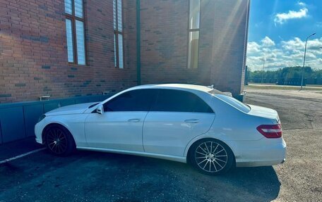 Mercedes-Benz E-Класс, 2012 год, 980 000 рублей, 12 фотография