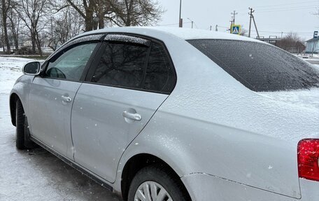 Volkswagen Jetta VI, 2010 год, 670 000 рублей, 4 фотография